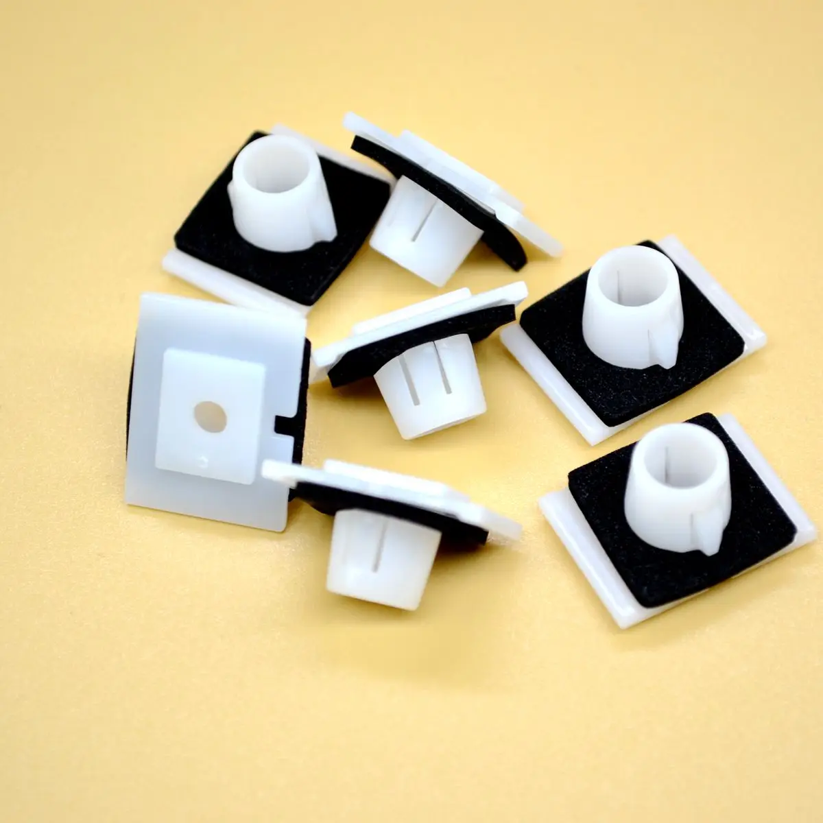 10pcs Nylon Lower Door Garnish Clips for Honda Crosstour Pilot Ridgeline 75316-TP6-A01
10pcs Nylon Lower Door Garnish Clips for Honda Crosstour Pilot Ridgeline 75316-TP6-A01