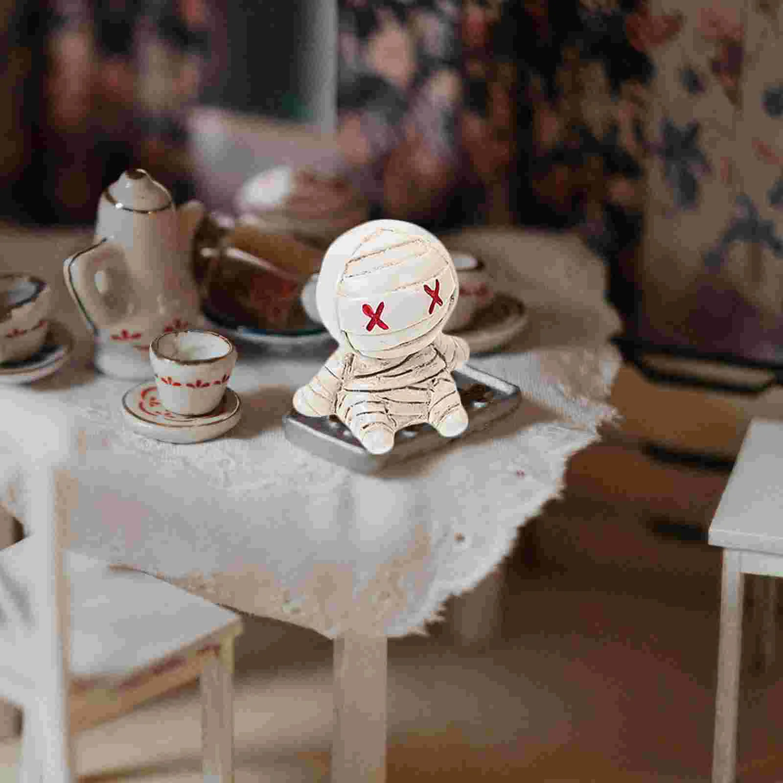 Фигурки для Хэллоуина, миниатюрные украшения для Хэллоуина, статуи, аксессуары для украшения дома (случайный стиль)
Фигурки для Хэллоуина, миниатюрные украшения для Хэллоуина, статуи, аксессуары для украшения дома (случайный стиль)
