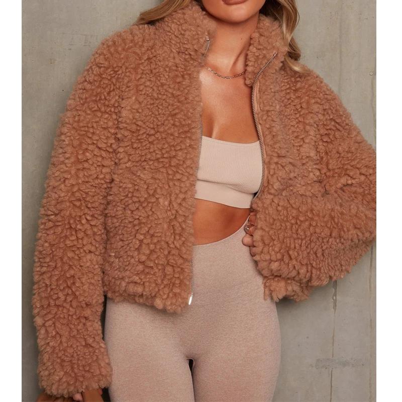 2023 Autumn Winter Cropped Fur Jacket Fluffy Outerwear Lamb Wool Faux Fur Coat Streetwear Women's Short Coats and Jackets White
2023 Autumn Winter Cropped Fur Jacket Fluffy Outerwear Lamb Wool Faux Fur Coat Streetwear Women's Short Coats and Jackets White