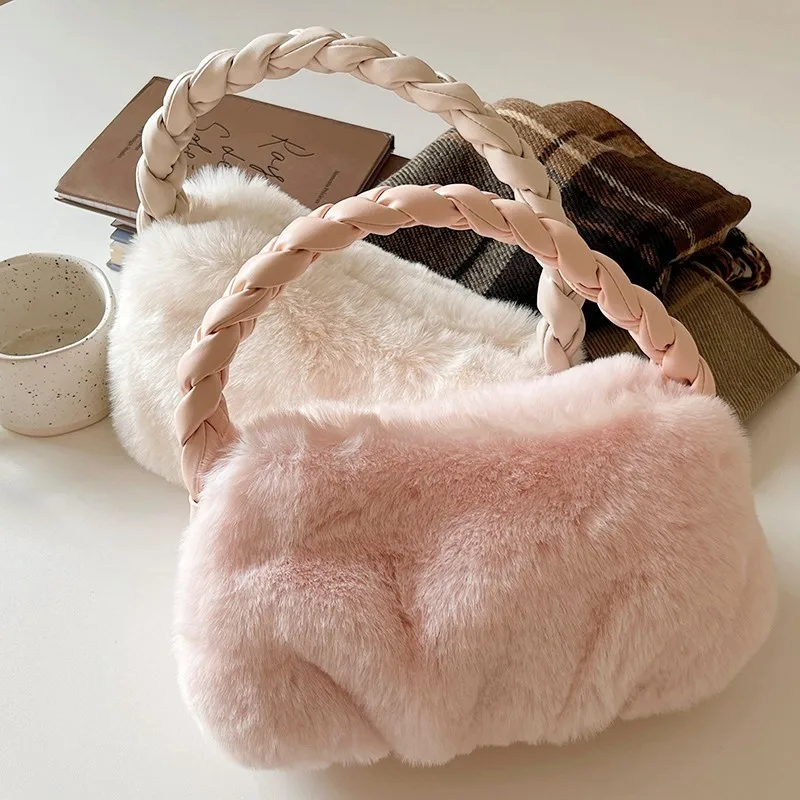 Women's Solid Bag 2023 Autumn Winter Fashion Fashion Cute One Shoulder Hand Bag for Women Fluffy Versatile Handbag Soft Luxury
Women's Solid Bag 2023 Autumn Winter Fashion Fashion Cute One Shoulder Hand Bag for Women Fluffy Versatile Handbag Soft Luxury