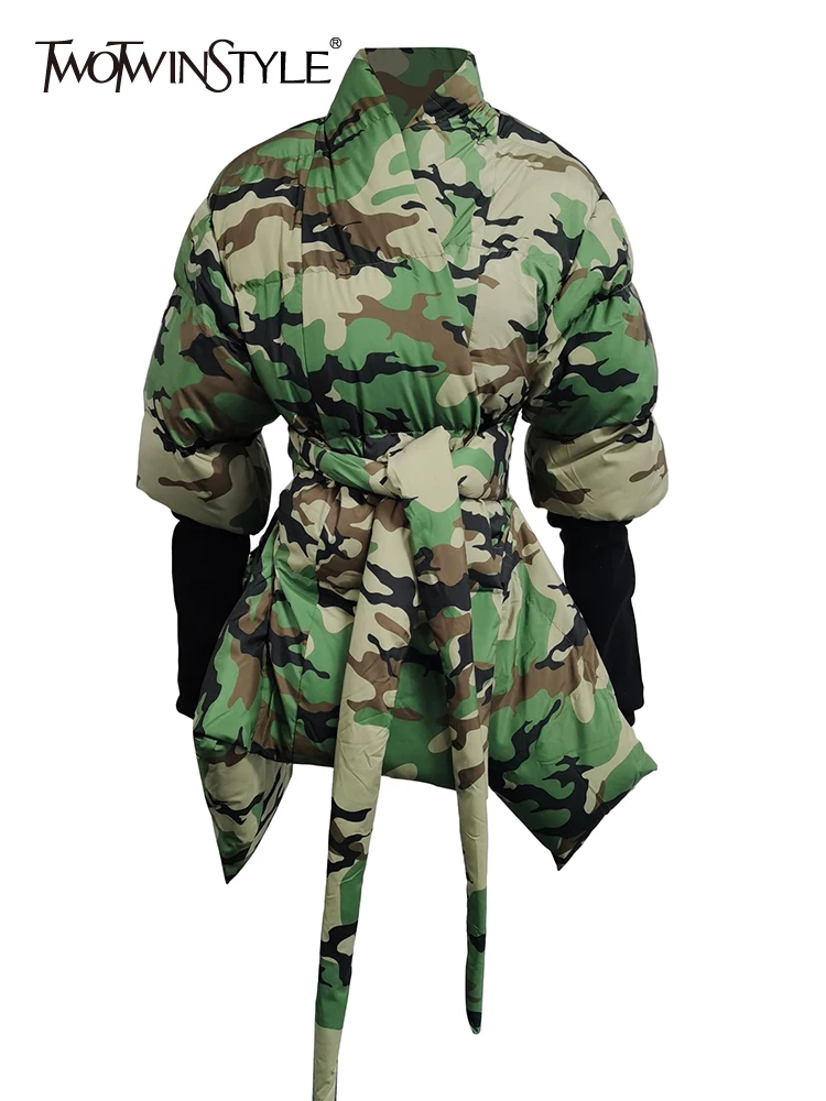 TWOTWINSTYLE Casual Patchwork Knitting Parkas For Women V Neck Long Sleeve Spliced Lace Up Irregular Hem Winter Coats Female New
TWOTWINSTYLE Casual Patchwork Knitting Parkas For Women V Neck Long Sleeve Spliced Lace Up Irregular Hem Winter Coats Female New