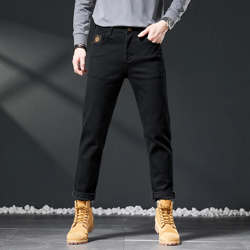 Black jeans, high elasticity straight fit men's pants, autumn and winter thick middle-aged men's non ironing pants
Black jeans, high elasticity straight fit men's pants, autumn and winter thick middle-aged men's non ironing pants