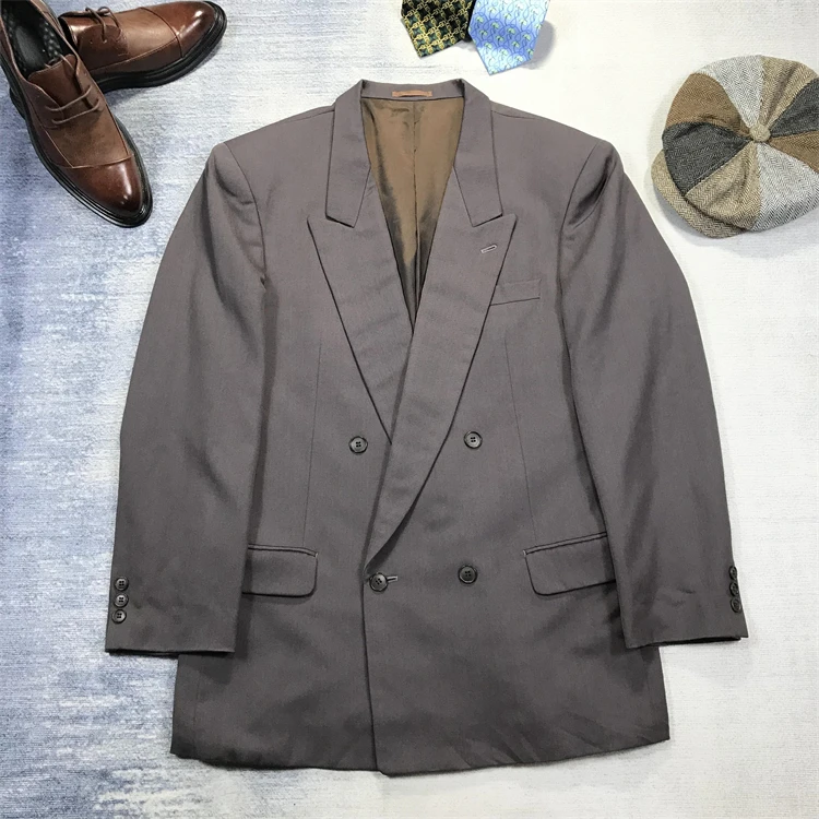 Step up your fashion game this summer and autumn with our sophisticated men's suits that exude confidence 6018
Step up your fashion game this summer and autumn with our sophisticated men's suits that exude confidence 6018