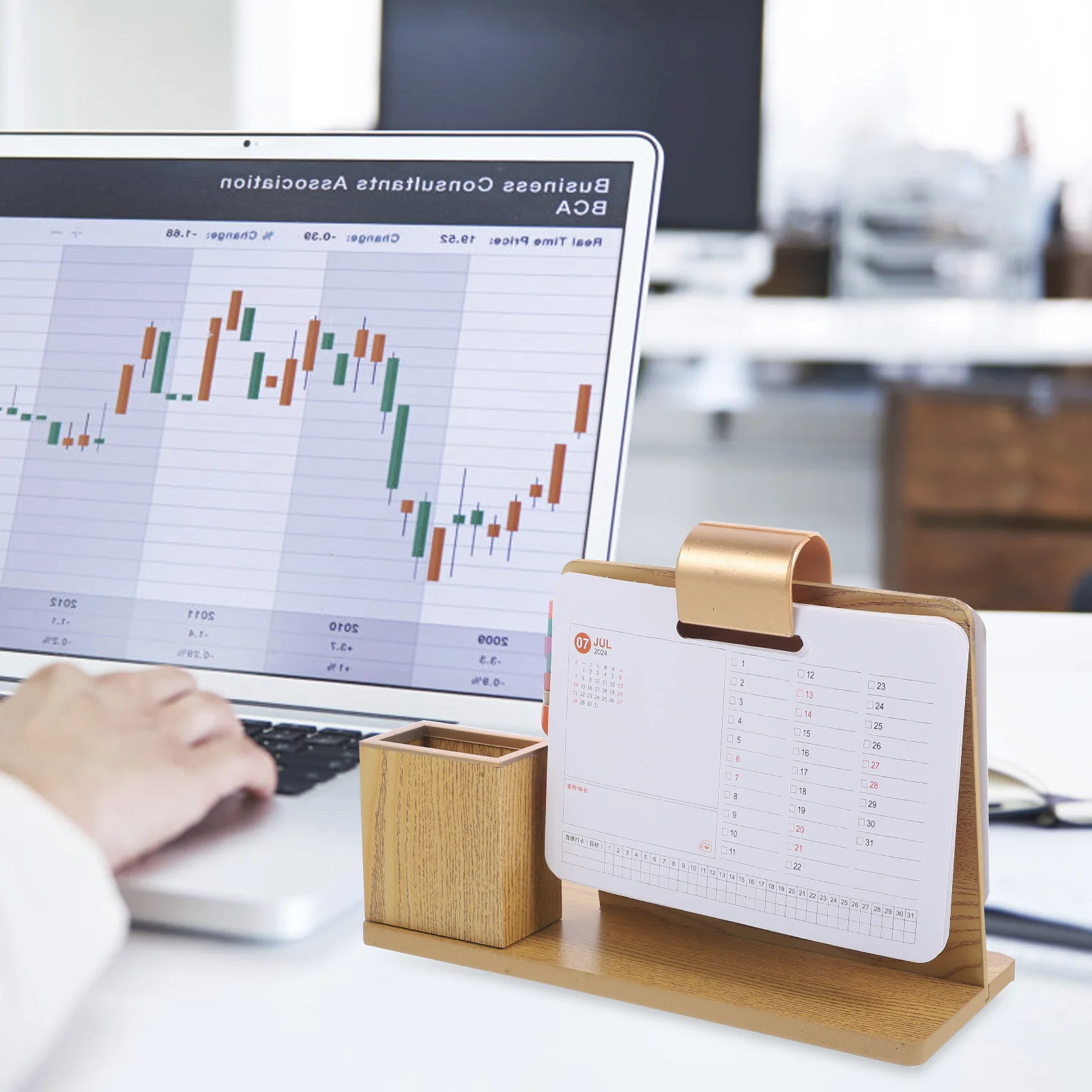 Tabletop Calendar Vertical Household Desk Office Accessories Paper Desktop Pen Holder
Tabletop Calendar Vertical Household Desk Office Accessories Paper Desktop Pen Holder