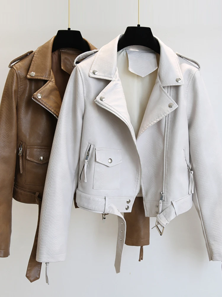Spring Autumn Women Faux Leather Jacket Slim Streetwear Khaki Leather Coat Biker Moto Jacket with Belt Female Outerwear 
Spring Autumn Women Faux Leather Jacket Slim Streetwear Khaki Leather Coat Biker Moto Jacket with Belt Female Outerwear