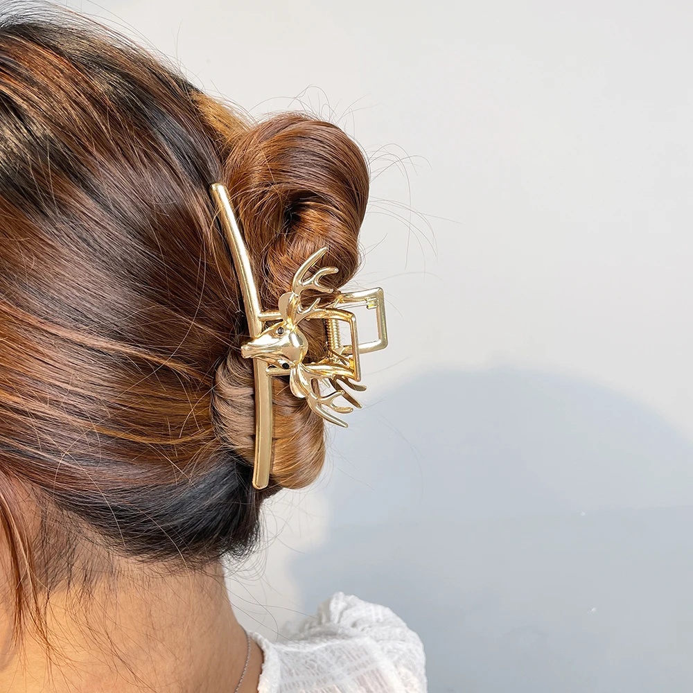 Hair accessories, metal hair clip, back of head, grab clip, South Korean shark large shower hair clip, elegant temperament hair
Hair accessories, metal hair clip, back of head, grab clip, South Korean shark large shower hair clip, elegant temperament hair