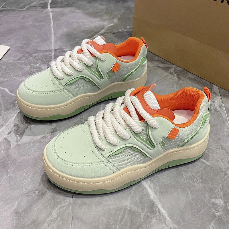 Новинка 2023, осенняя женская обувь на платформе, высококачественные кроссовки на толстой подошве со шнуровкой, трендовая повседневная женская спортивная обувь для прогулок
Новинка 2023, осенняя женская обувь на платформе, высококачественные кроссовки на толстой подошве со шнуровкой, трендовая повседневная женская спортивная обувь для прогулок