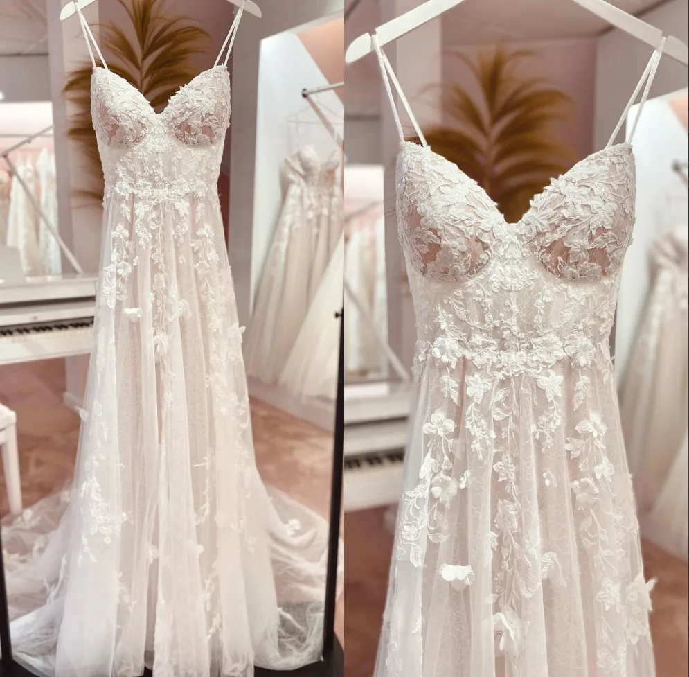 Customized A-Line Lace Luxury Wedding Dresses for Bride Spaghetti Straps Appliques Chapel Train Bridal Gown
Customized A-Line Lace Luxury Wedding Dresses for Bride Spaghetti Straps Appliques Chapel Train Bridal Gown