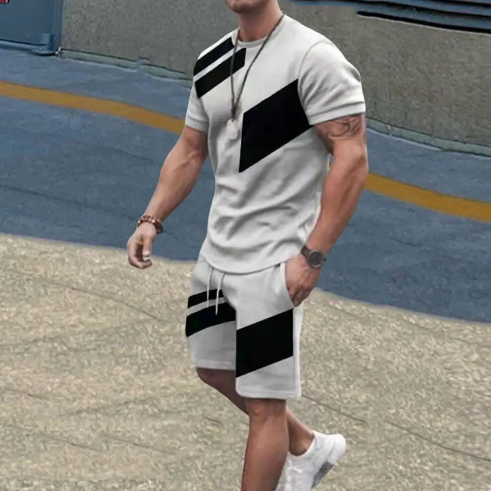 Breathable Men Fitness Suit Men's Summer Sport Suit Set with O-neck T-shirt Elastic Drawstring Waist Shorts Color Block for Men
Breathable Men Fitness Suit Men's Summer Sport Suit Set with O-neck T-shirt Elastic Drawstring Waist Shorts Color Block for Men