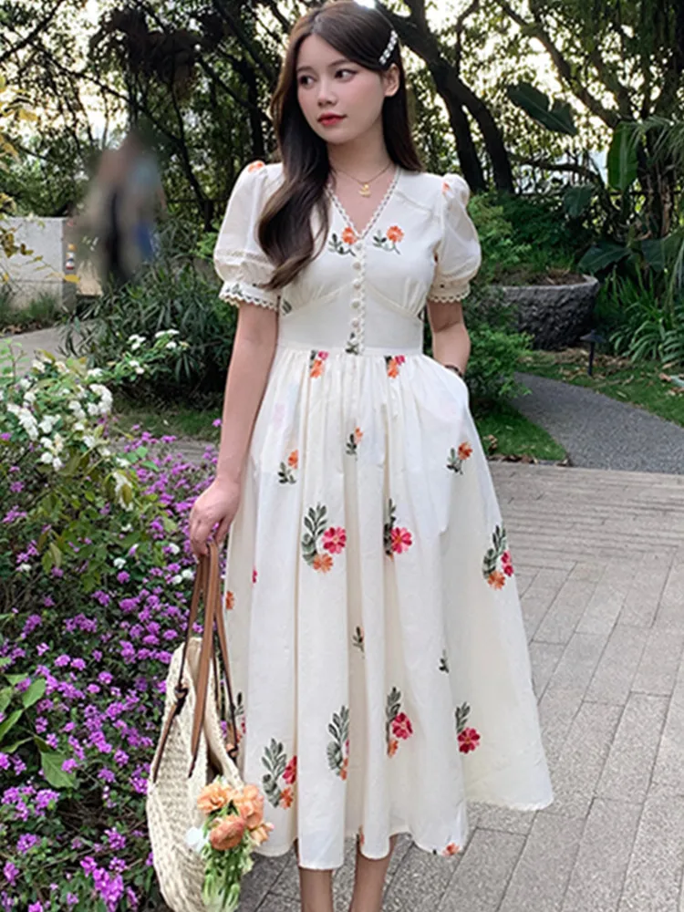 

New Fashion Apricot Embroidery Women's 2023 Summer Lace Patchwork Design Mid Length Big Swing Flower Dress Vestidos