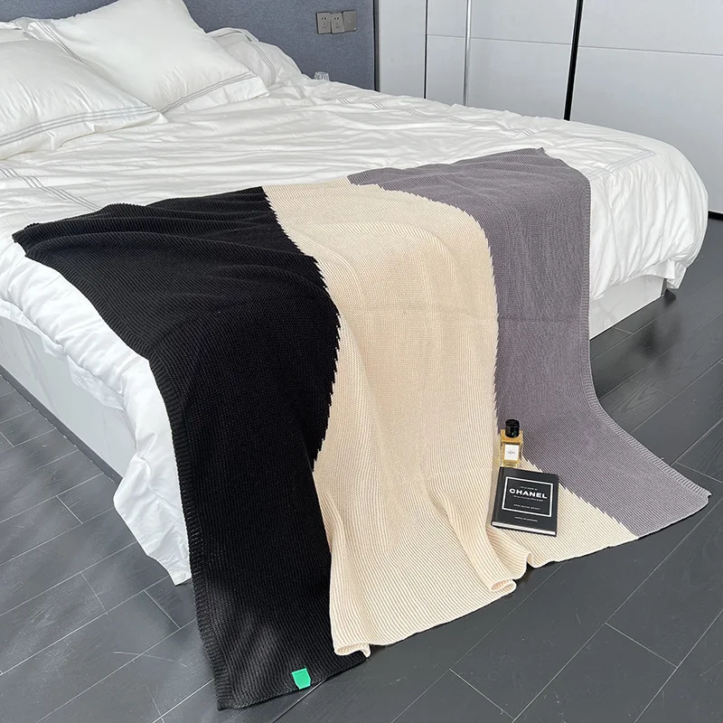 New Collision Color Knitted Blanket Fashion Summer Air Conditioning Nap Blanket Sofa Cover Bedspread Travel Shawl Car Blanket
New Collision Color Knitted Blanket Fashion Summer Air Conditioning Nap Blanket Sofa Cover Bedspread Travel Shawl Car Blanket