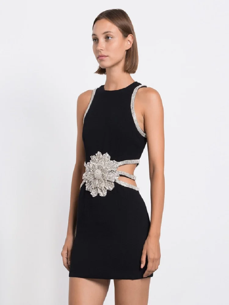 2024 summer women's miniskirt knitted iron drill bodice hollow sexy women's dress y2k clothes New high quality puffy skirt bra
2024 summer women's miniskirt knitted iron drill bodice hollow sexy women's dress y2k clothes New high quality puffy skirt bra