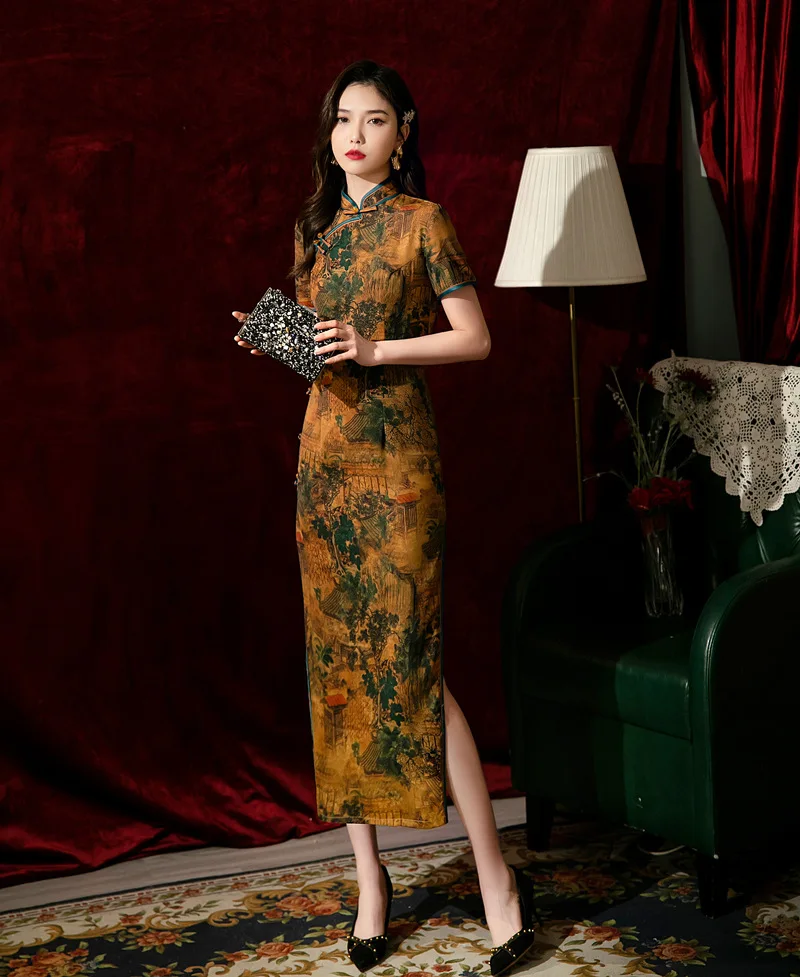 2022 Chinese Women Vintage Mandarin Collar Cheongsam Improved Retro Elegant Slim Long High Split Qipao Traditional Clothing 
2022 Chinese Women Vintage Mandarin Collar Cheongsam Improved Retro Elegant Slim Long High Split Qipao Traditional Clothing