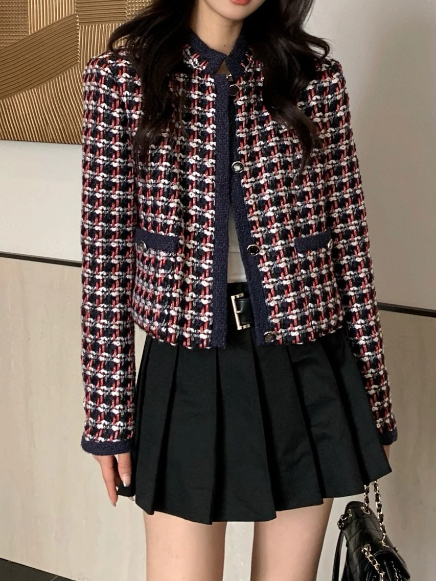 Autumn Vintage Short Single Breasted Stand Collar Plaid Coat Female Office Lady Weave Tweed Jacket Women Tops Abrigos Mujer
Autumn Vintage Short Single Breasted Stand Collar Plaid Coat Female Office Lady Weave Tweed Jacket Women Tops Abrigos Mujer