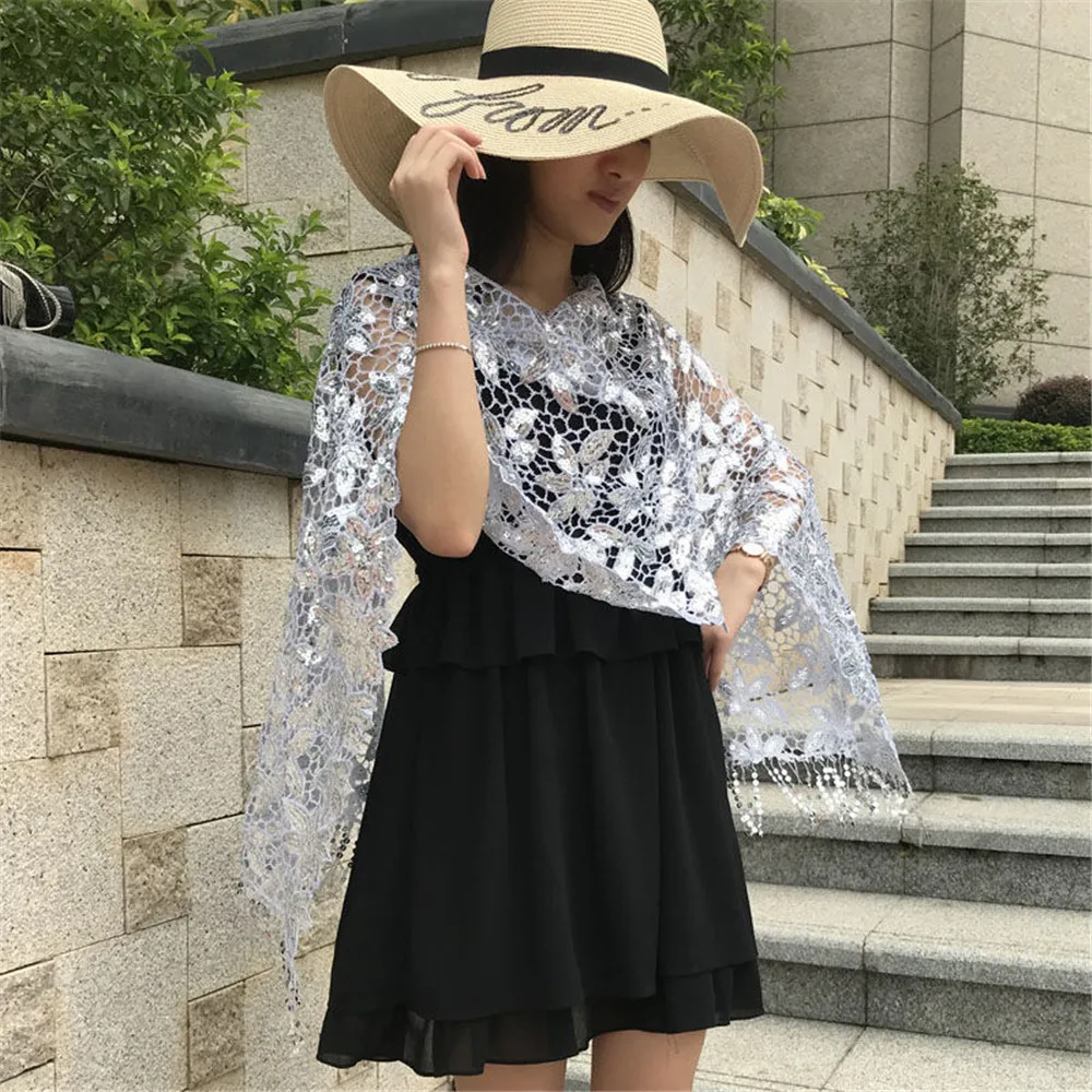 New hollow sequined embroidered fringed scarf female long cheongsam shawl with mother's banquet evening dress.
New hollow sequined embroidered fringed scarf female long cheongsam shawl with mother's banquet evening dress.