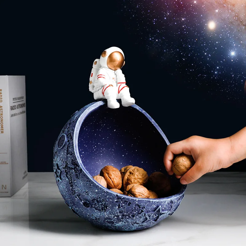 Storage Tray Light Luxury Figurines Astronaut Entrance Key Fruit Cosmetic Display Plate Key Holder Desktop Organizer Decoration
Storage Tray Light Luxury Figurines Astronaut Entrance Key Fruit Cosmetic Display Plate Key Holder Desktop Organizer Decoration
