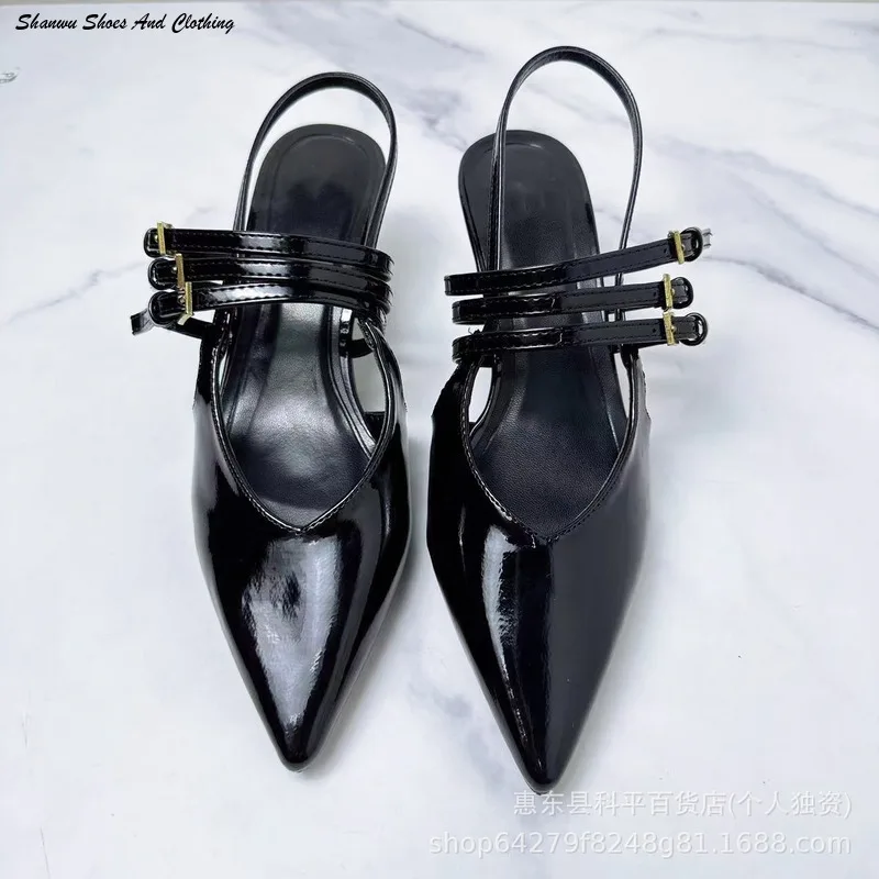 2024 Summer New Women's Black White Lacquer Leather Metal Buckle Decoration With Open Heel Cat And Muller Shoes For Women
2024 Summer New Women's Black White Lacquer Leather Metal Buckle Decoration With Open Heel Cat And Muller Shoes For Women