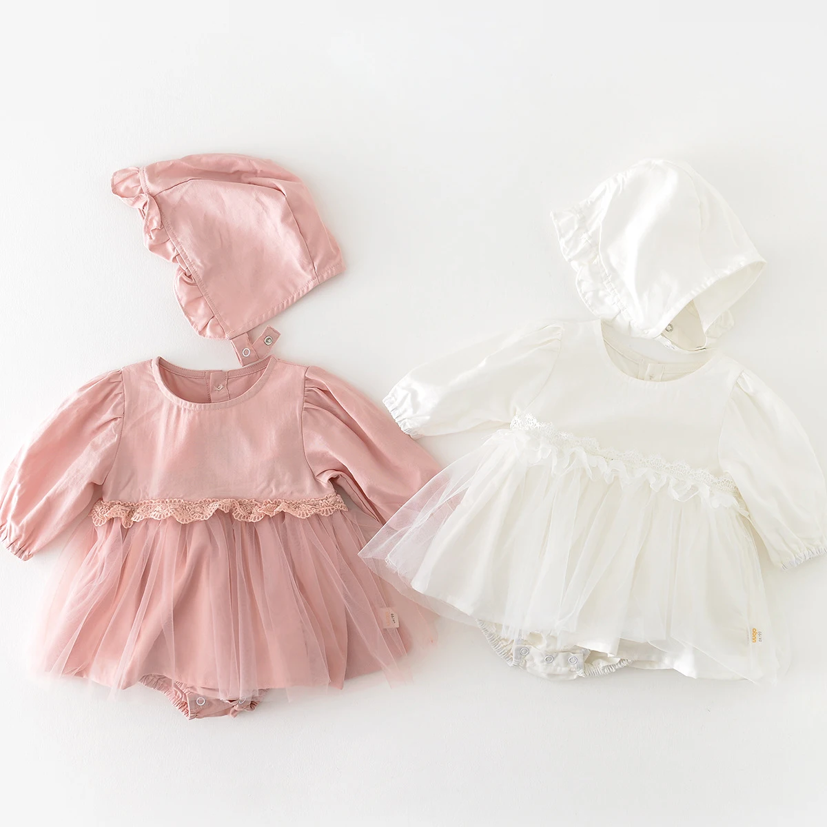 Korean Baby Girl Bodysuit Lace Ruffle Tulle Dress Newborn Baby Birthday Party Princess Jumpsuit One Pieces Dress With Hat Outfit
Korean Baby Girl Bodysuit Lace Ruffle Tulle Dress Newborn Baby Birthday Party Princess Jumpsuit One Pieces Dress With Hat Outfit