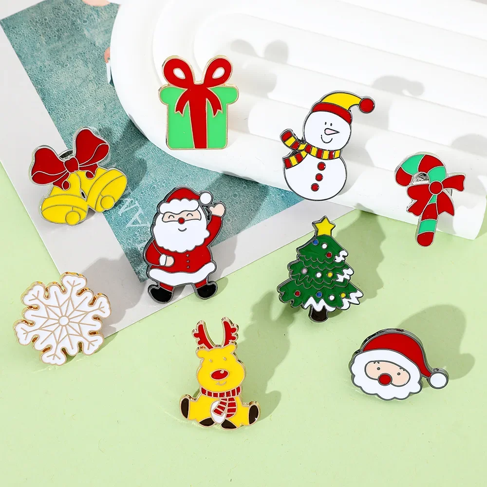 

Cartoon Christmas Brooch Enamel Pin Santa Claus Elk Snowman Bell Christmas Tree Snowflake Badges Bag Accessories Gift