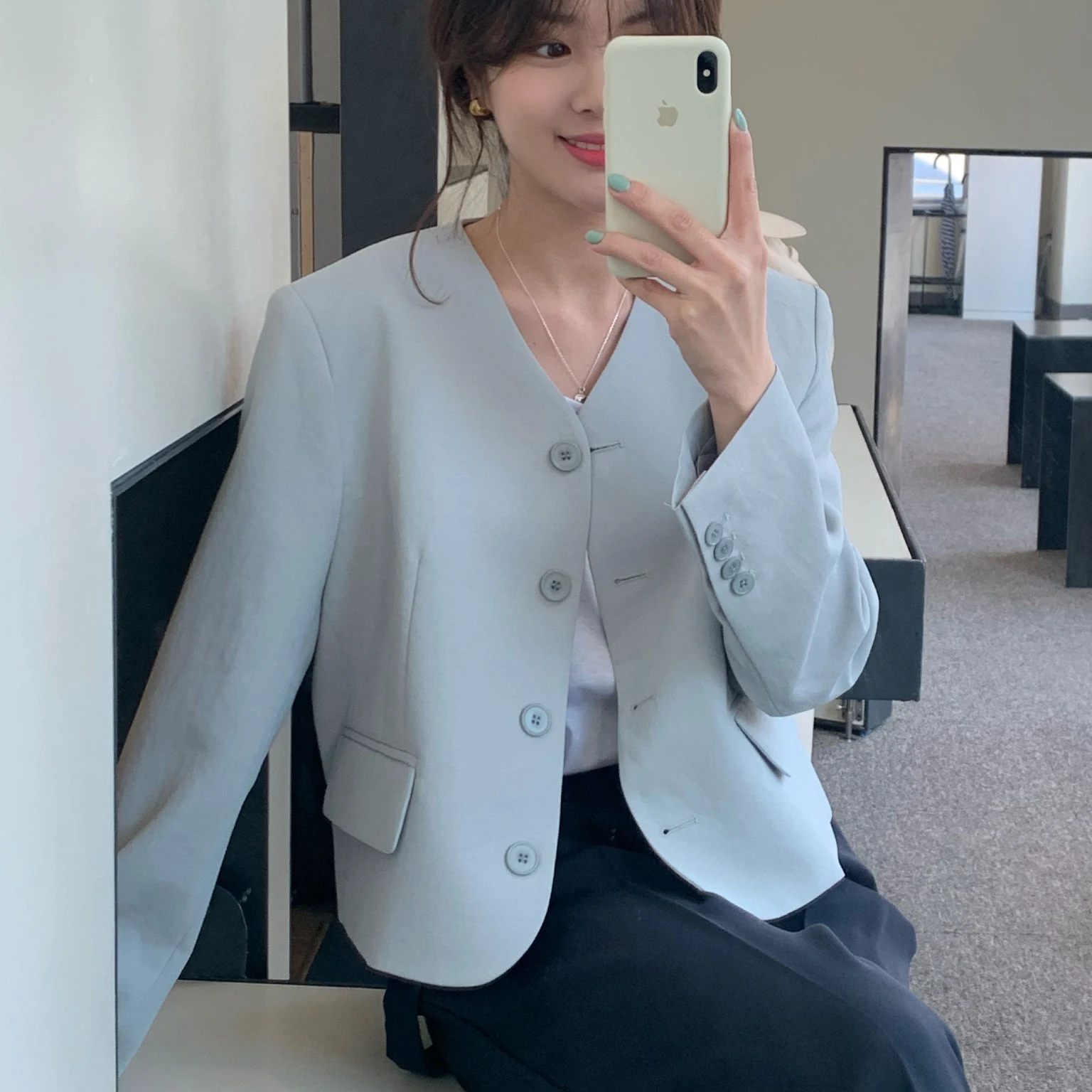 2023 Suit Coat For Women V-neck Temperament Commuting Fashion Buttons Free Shipping
2023 Suit Coat For Women V-neck Temperament Commuting Fashion Buttons Free Shipping