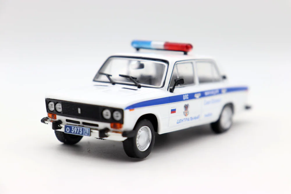 

New 1/43 Scale LADA VAZ 2106 POLICIE Police-car Models By Atlas Editions For Collection Diecast Alloy Toy Cars Gift