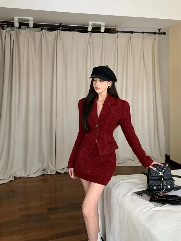UNXX 2023 Autumn Winter New Arrivals Women's Red Blazer Coat and Pleated Skirt Set Chic, High-end, Elegant, Fashionable Hot Sale
UNXX 2023 Autumn Winter New Arrivals Women's Red Blazer Coat and Pleated Skirt Set Chic, High-end, Elegant, Fashionable Hot Sale