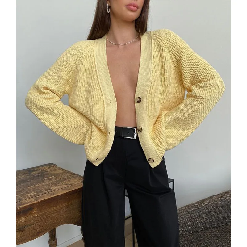 K V Neck Short Sweater Cardigan 2023 New Women Autumn Winter Temperament Bat Sleeve Button Solid Knit Tops
K V Neck Short Sweater Cardigan 2023 New Women Autumn Winter Temperament Bat Sleeve Button Solid Knit Tops
