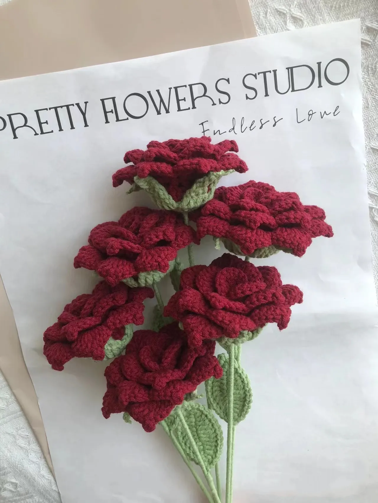 6 Pcs Homemade Wool Hand-Woven Pointy Rose Bouquet Finished Home Decoration Creative Gift
6 Pcs Homemade Wool Hand-Woven Pointy Rose Bouquet Finished Home Decoration Creative Gift
