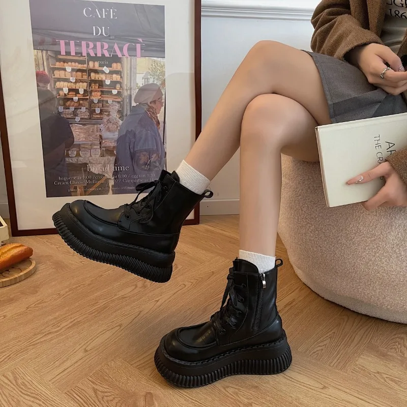 Женские ботинки на шнуровке, однотонные ботильоны с круглым носком, на платформе, модная повседневная обувь, 2023 
Женские ботинки на шнуровке, однотонные ботильоны с круглым носком, на платформе, модная повседневная обувь, 2023
