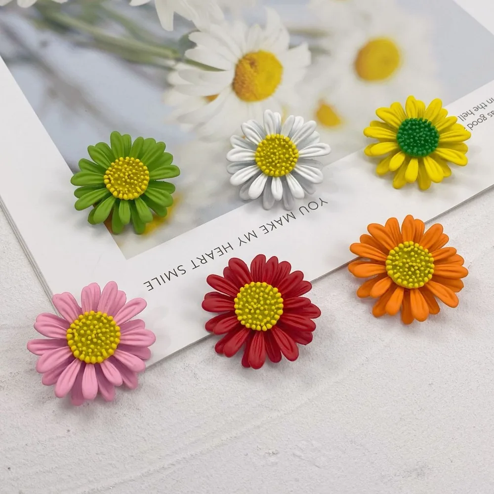 

Brooch Pin Daisy Brooches Lapel Pins Elegant Daisy Brooch Pin Jewelry Flowers Enamel Sunflower Metal Lapel Pins
