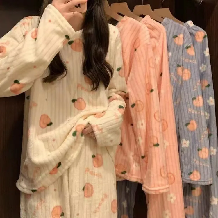 Sweet Pajamas Women's Winter Coral Fleece Thickened Warm Cute Peach Pajamas Home Clothes Two-piece Crew Neck Sleeping Clothes
Sweet Pajamas Women's Winter Coral Fleece Thickened Warm Cute Peach Pajamas Home Clothes Two-piece Crew Neck Sleeping Clothes