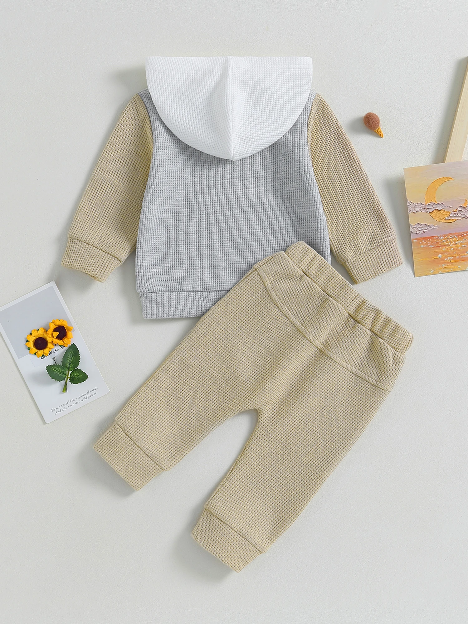 

Adorable Contrast Color Hooded Sweatshirt and Casual Pants Set for Newborn Baby Boys - Perfect Fall Outfit for Your Little