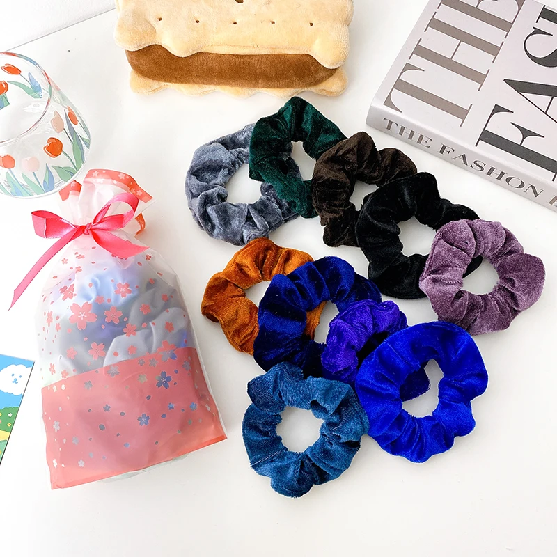 New 10Colors Korea Velvet Scrunchie Elastic Hair Bands Solid Color Fashion Headband Ponytail Holder Hair Ties Hair Accessoires
New 10Colors Korea Velvet Scrunchie Elastic Hair Bands Solid Color Fashion Headband Ponytail Holder Hair Ties Hair Accessoires