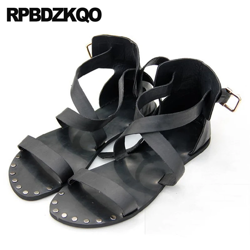 

Rivet Open Toe Runway Famous Brand Designer Shoes Nice Men Gladiator Sandals Summer Waterproof Stud Casual Italian Native Beach