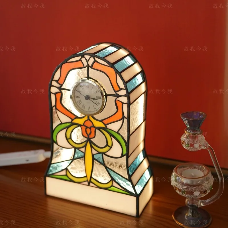 The "Time Clock" is a handmade Tiffany glass dopamine exquisite retro luminous three-dimensional clock
The "Time Clock" is a handmade Tiffany glass dopamine exquisite retro luminous three-dimensional clock