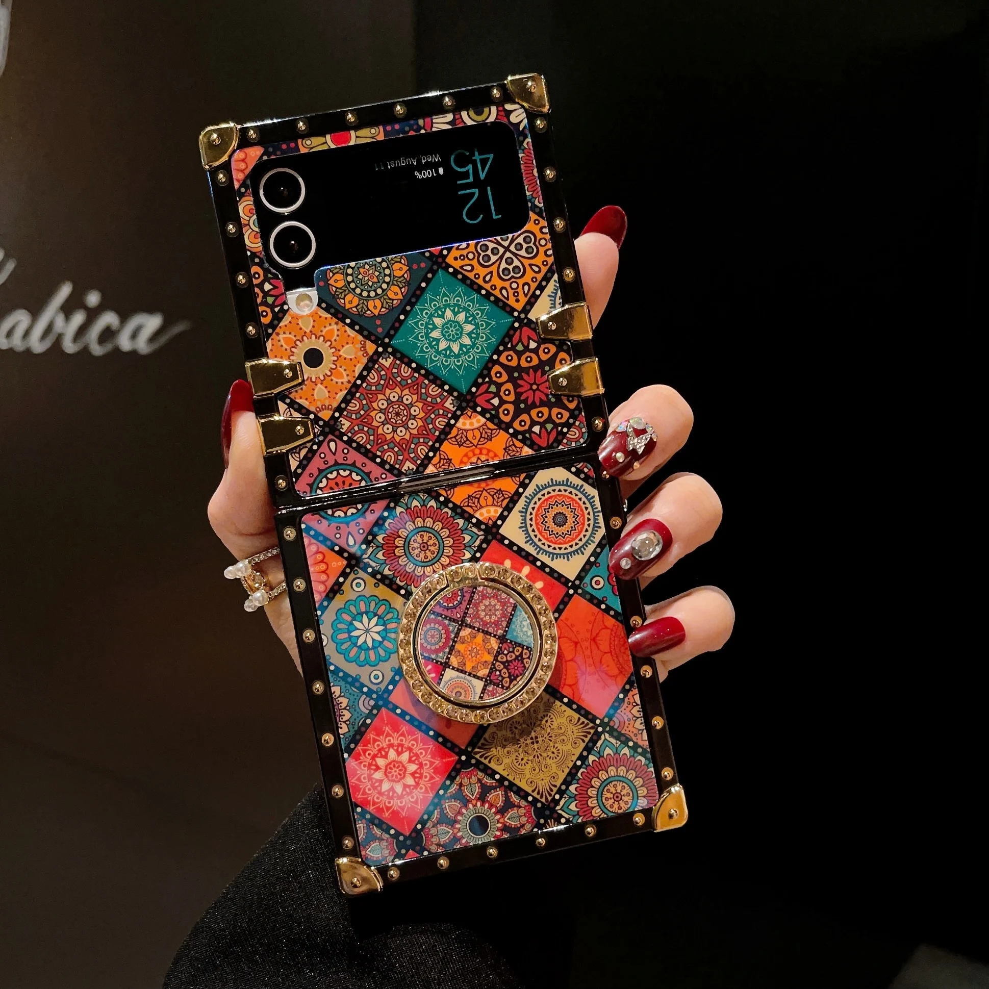 Ultra-thin Retro Flower Case for Samsung Galaxy Z Flip 4 Flip3 5G With Ring Holder And Rope Shockproof Cover For Z Flip 3 Flip 4
Ultra-thin Retro Flower Case for Samsung Galaxy Z Flip 4 Flip3 5G With Ring Holder And Rope Shockproof Cover For Z Flip 3 Flip 4