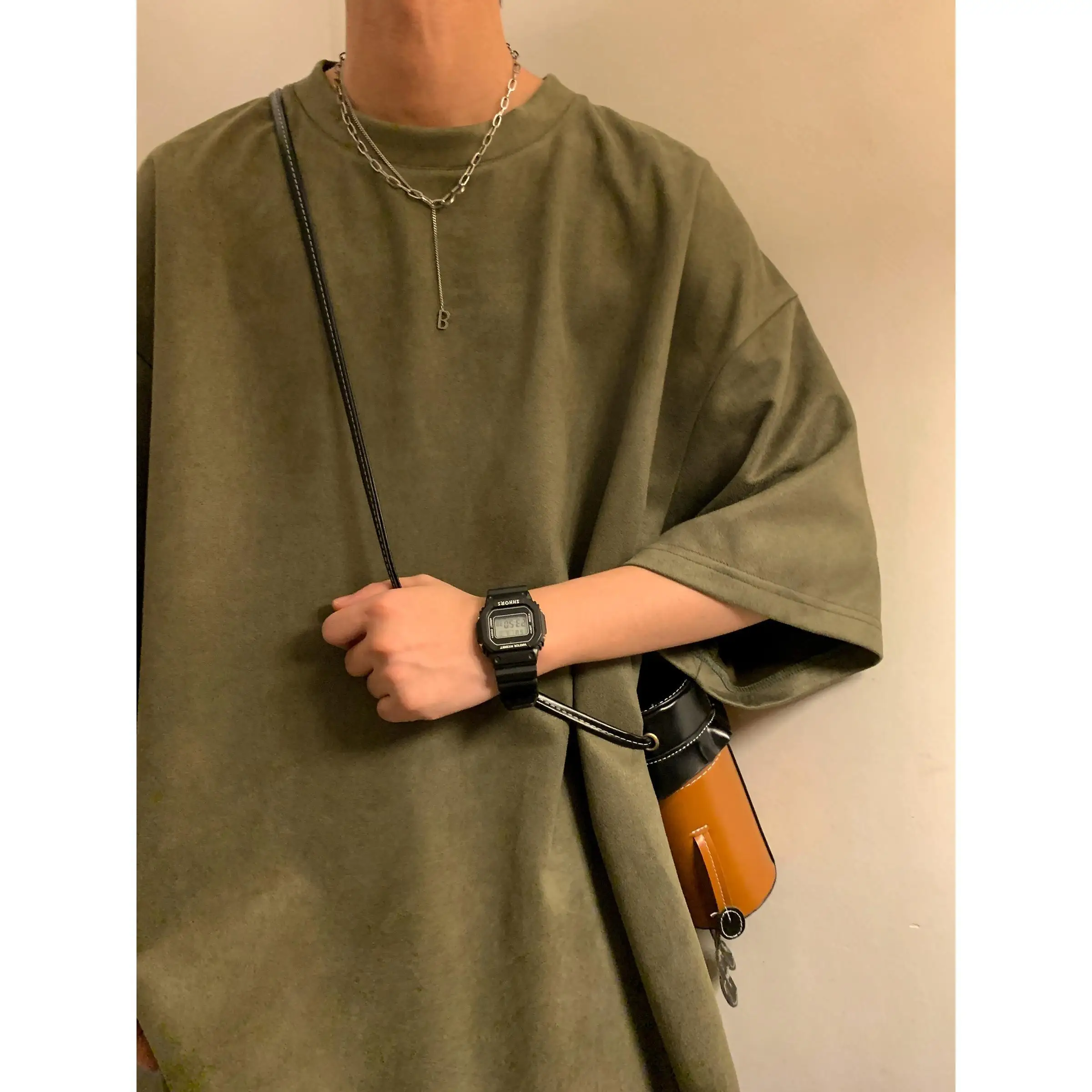Avocado green American retro heavy suede T-shirt men short sleeved oversize couple large size five point half sleeve t shirt top
Avocado green American retro heavy suede T-shirt men short sleeved oversize couple large size five point half sleeve t shirt top