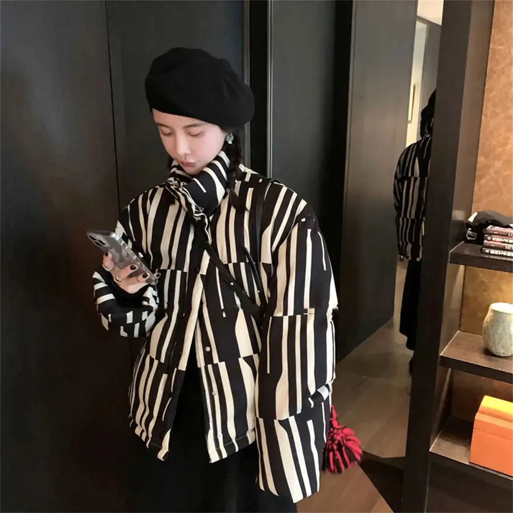 Vintage Stripe Cotton Coat Women's Fashion Trend 2022 Winter New Parka Casual Padded Jackets Women Thicken Warm Outerwear Female
Vintage Stripe Cotton Coat Women's Fashion Trend 2022 Winter New Parka Casual Padded Jackets Women Thicken Warm Outerwear Female