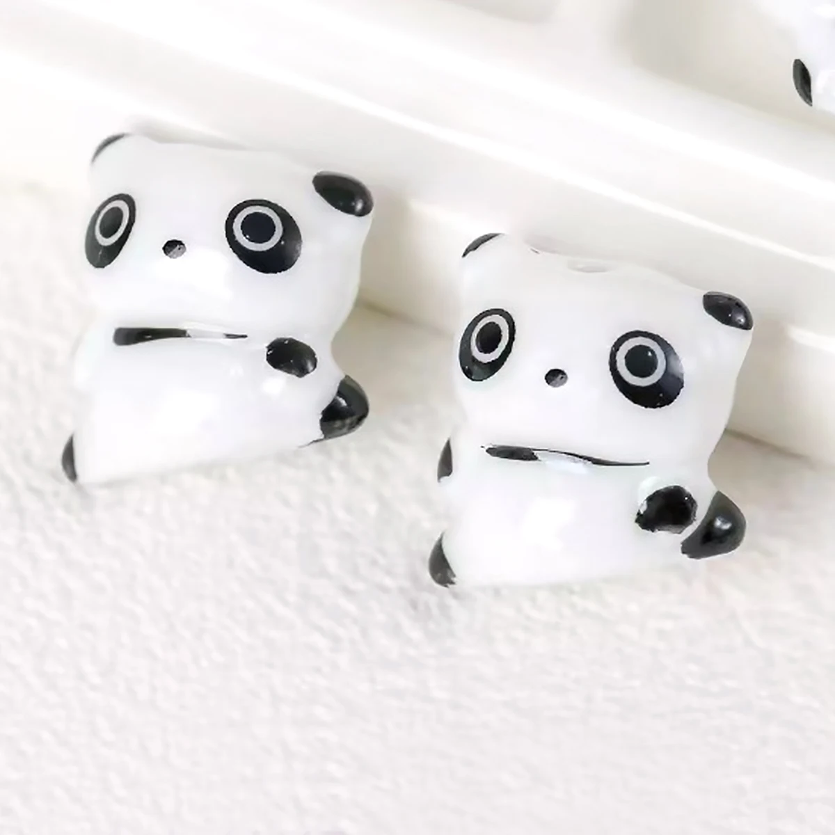 16x18mm Panda Shape Ceramic Beads For Jewelry Making DIY Animal Porcelain Bead Bracelet Necklace Earrings Keychain Accessories
16x18mm Panda Shape Ceramic Beads For Jewelry Making DIY Animal Porcelain Bead Bracelet Necklace Earrings Keychain Accessories