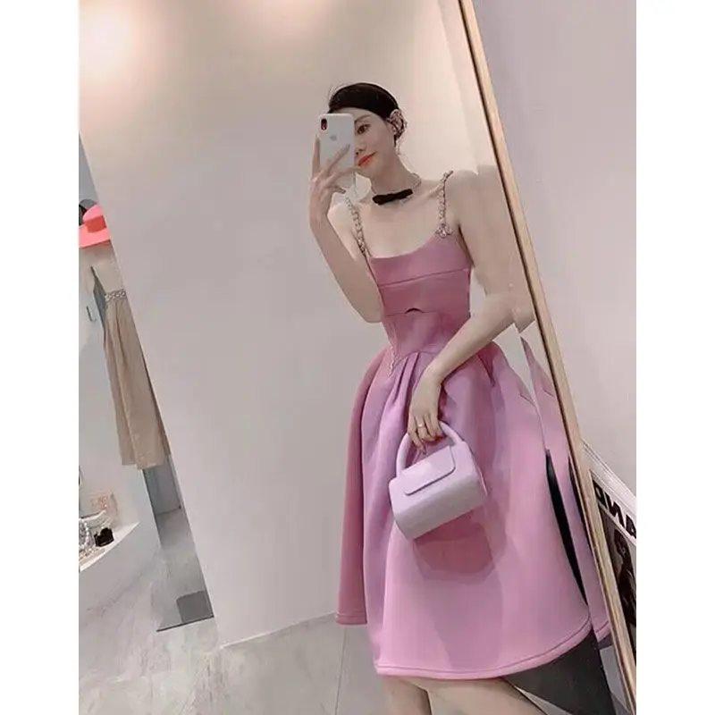 2024 Summer New Fashion Dress Women's High End and Cold Wind French Style Celebrity Princess Sling Dresses Female Clothing
2024 Summer New Fashion Dress Women's High End and Cold Wind French Style Celebrity Princess Sling Dresses Female Clothing
