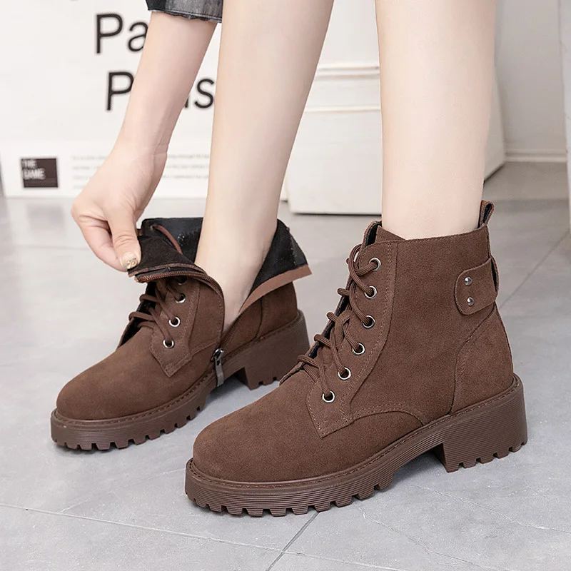 GKTINOO/модные женские ботильоны из коровьей замши; Женская обувь из натуральной кожи на платформе со шнуровкой и молнией; Сезон осень-зима; Полусапожки ручной работы
GKTINOO/модные женские ботильоны из коровьей замши; Женская обувь из натуральной кожи на платформе со шнуровкой и молнией; Сезон осень-зима; Полусапожки ручной работы