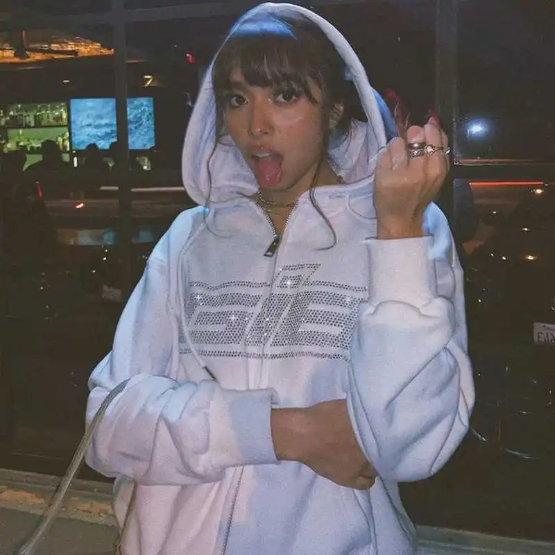 2023 new autumn and winter women's Harajuku wei hooded sweatshirt solid color loose casual women's top zip up hoodie y2k clothes
2023 new autumn and winter women's Harajuku wei hooded sweatshirt solid color loose casual women's top zip up hoodie y2k clothes