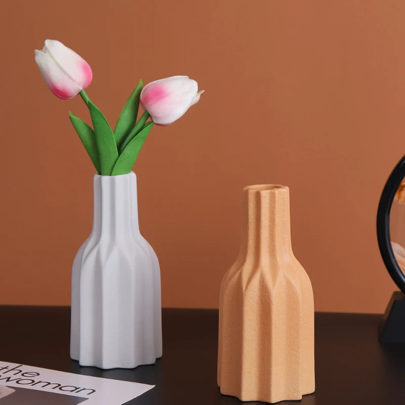 Novelty Design Vase Luxury Nordic Artificial Flowers Indoor House Table Aesthetic Office Funky Vases Art Florero Home Decor Item
Novelty Design Vase Luxury Nordic Artificial Flowers Indoor House Table Aesthetic Office Funky Vases Art Florero Home Decor Item
