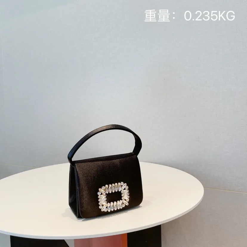 2024 New Women'S Bag High Quality Diamond Flower Pearl Chain Mini Square Bag Shiny Tote Bag Nylon Single Shoulder Crossbody Bag
2024 New Women'S Bag High Quality Diamond Flower Pearl Chain Mini Square Bag Shiny Tote Bag Nylon Single Shoulder Crossbody Bag