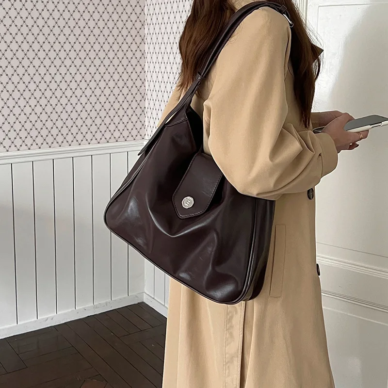 Women Casual Large Capacity Shoulder Crossbody Bags Vintage Pillow Design PU Leather Boston Handbag 2024 Fashion Shopper Totes
Women Casual Large Capacity Shoulder Crossbody Bags Vintage Pillow Design PU Leather Boston Handbag 2024 Fashion Shopper Totes