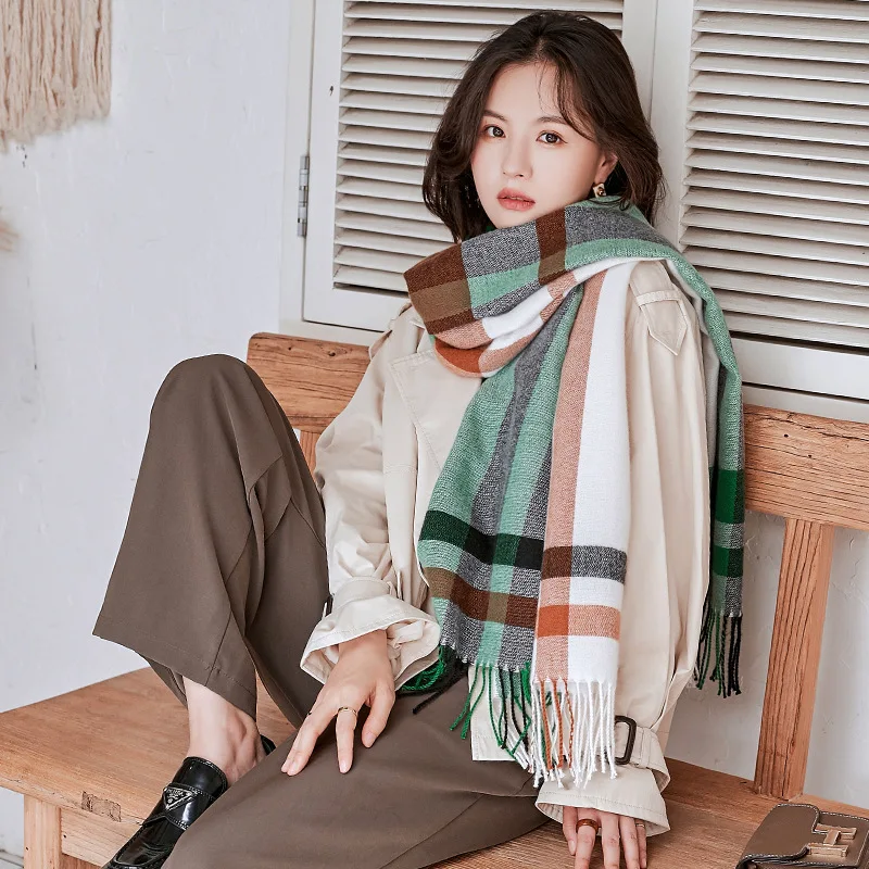 Fashion luxury New Cashmere Women Plaid Scarf Winter Warm Shawl and Wrap Bandana Pashmina Tassel Female Foulard Thick Blanket
Fashion luxury New Cashmere Women Plaid Scarf Winter Warm Shawl and Wrap Bandana Pashmina Tassel Female Foulard Thick Blanket