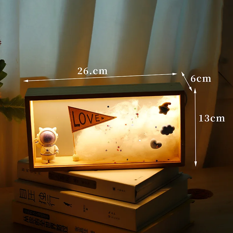 Bedside Night Light Box with USB Plug-in Models, Decorative Astronaut Light, Holiday Gift, Small Atmosphere
Bedside Night Light Box with USB Plug-in Models, Decorative Astronaut Light, Holiday Gift, Small Atmosphere