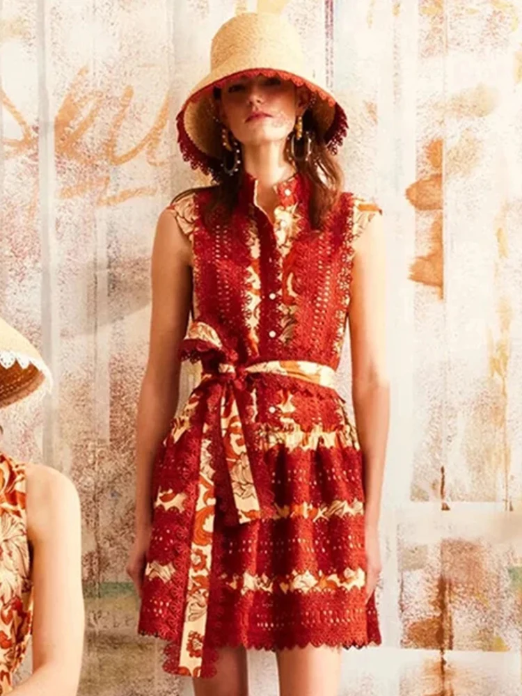 Heavy craft applique lace stand collar lace-up waist high waist dress 2024 women's new summer fashion multi-level pompous dress
Heavy craft applique lace stand collar lace-up waist high waist dress 2024 women's new summer fashion multi-level pompous dress