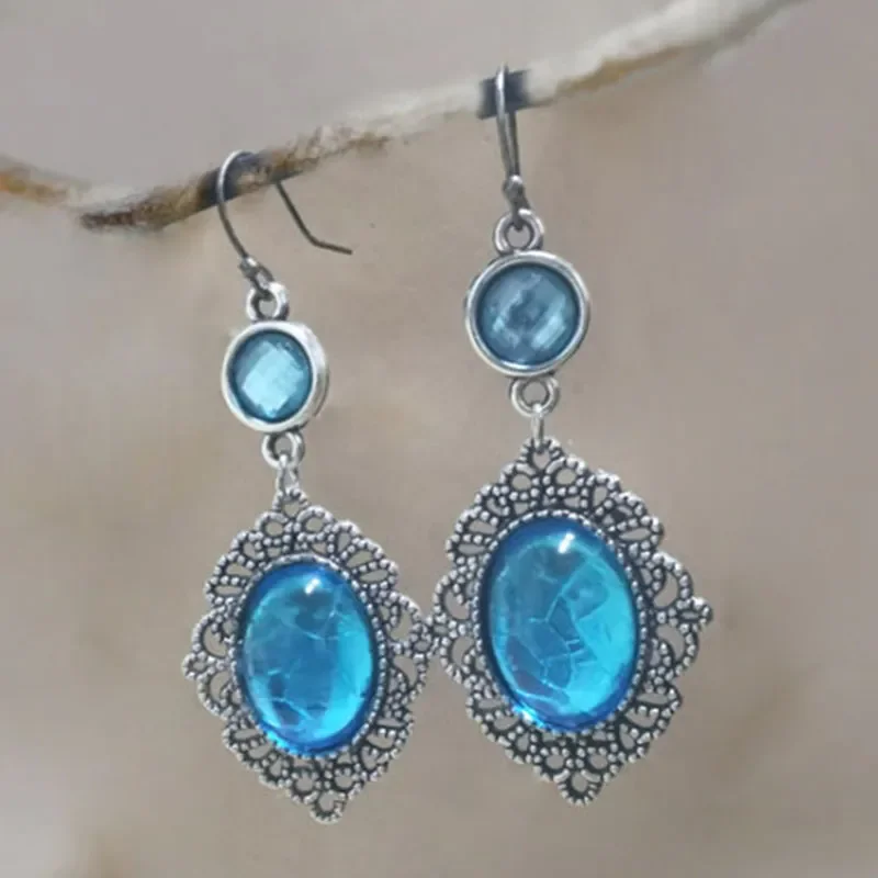 Exquisite Fashion Oval Sea Blue Stone Women Earrings Gorgeous Silver Color Picasso Cracked Pattern Drop Earrings for Women 2022
Exquisite Fashion Oval Sea Blue Stone Women Earrings Gorgeous Silver Color Picasso Cracked Pattern Drop Earrings for Women 2022