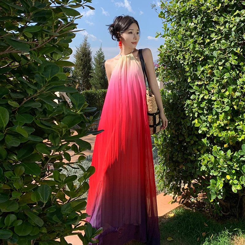 New Fashion Vacation Beach Long Dresss Women Hanging Neck Gradient Color Pleated Sexy Backless Dress
New Fashion Vacation Beach Long Dresss Women Hanging Neck Gradient Color Pleated Sexy Backless Dress